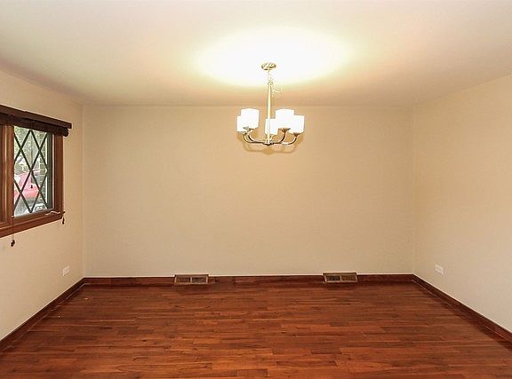 5th image of 731 W Sunset Dr
