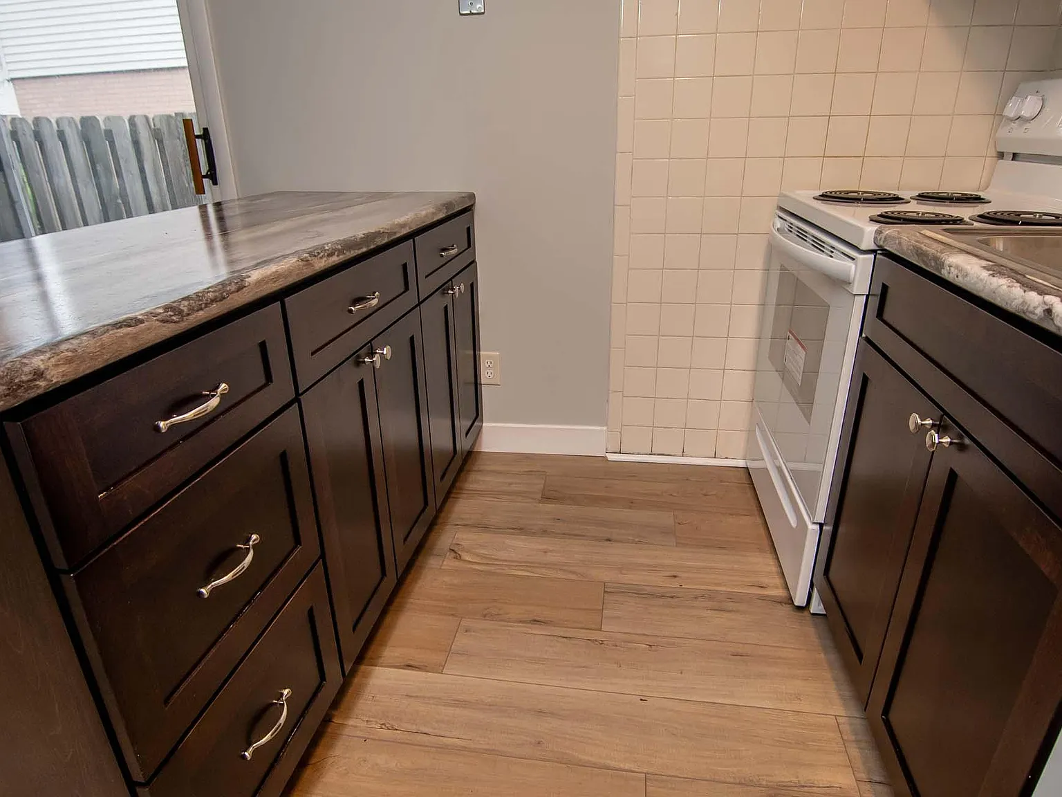 1 bed, 682 sqft, $950 — Photo 3