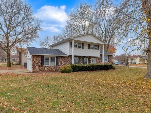 4740 E Willowbrook Ln, Decatur, IL 62521