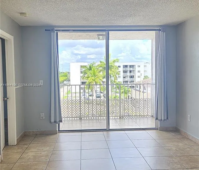 8075 NW 7th St #401 — Photo 25