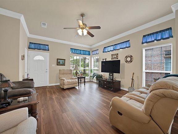 5th image of 501 S Old Betsy Rd APT 7