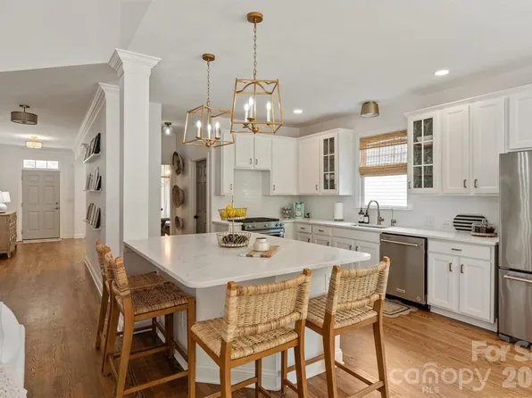 869 Stratford Run Dr, Fort Mill, SC 29708