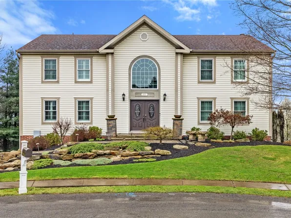 201 Jaclyn Dr, Cranberry Township, PA 16066