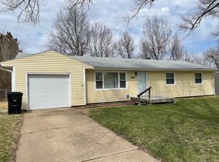 1220 SW 31st Ter, Topeka, KS 66611