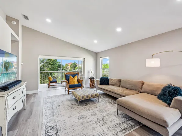 1336 Mainsail Dr Unit 1221, Naples, FL 34114