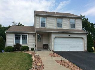414 Skylark Dr, Coraopolis, PA 15108