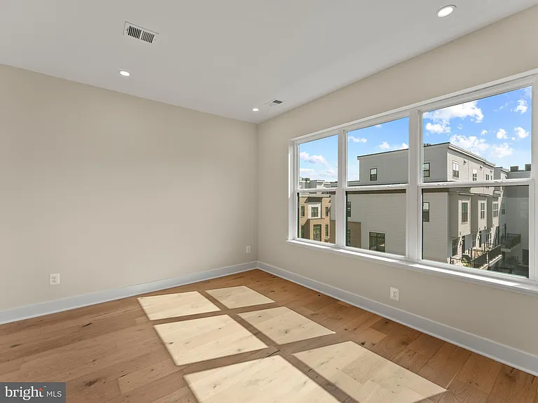 2015 Tysons Ridgeline Rd — Photo 23