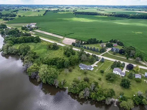 N9146 County Rd, Randolph, WI 53956
