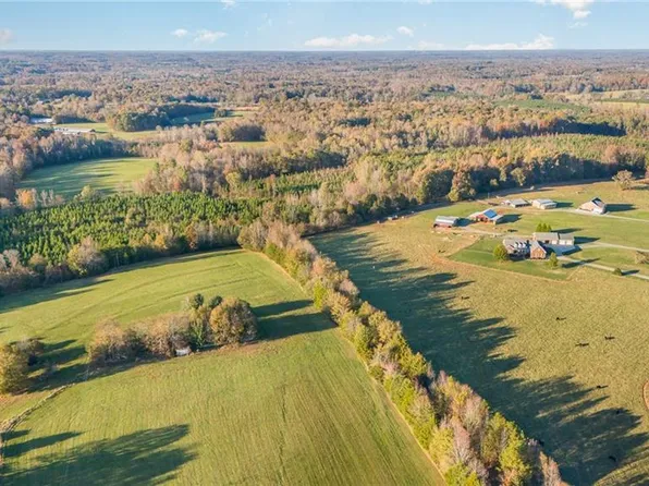 3961 Timber Ridge Lake Rd, Liberty, NC 27298