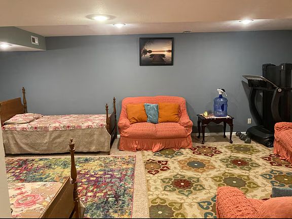 3rd image of 5661 Pierce Ln