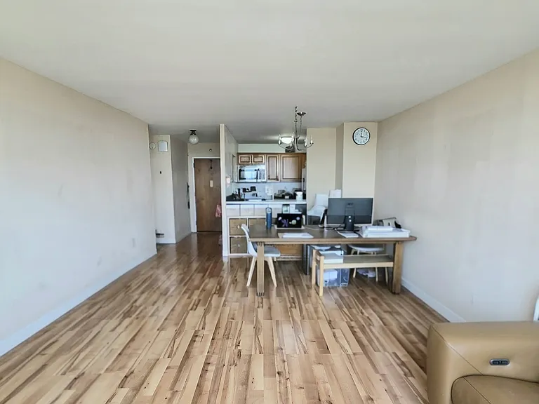 770 Anderson Ave #18F — Photo 5