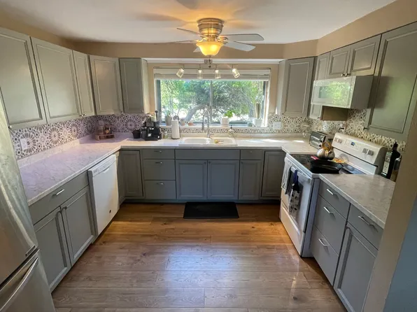 7523 W Louisiana Ave, Lakewood, CO 80232