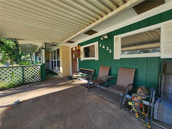 5th image of 1433 Plantation Dr