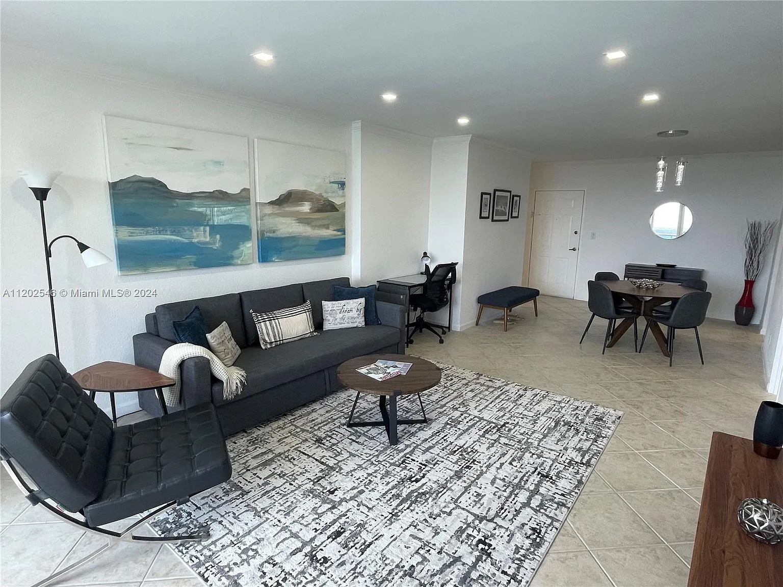 Wave Condo — Photo 3
