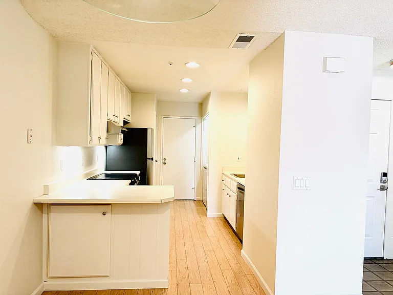 1211 Capri Way #3 — Photo 58