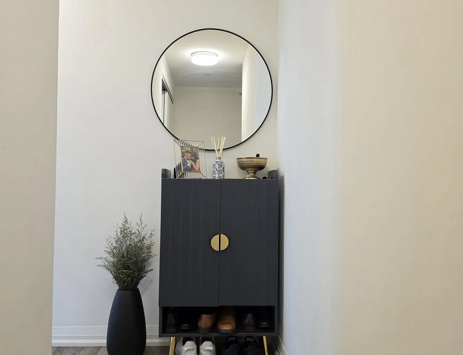 2 bed, $3,642 — Photo 4