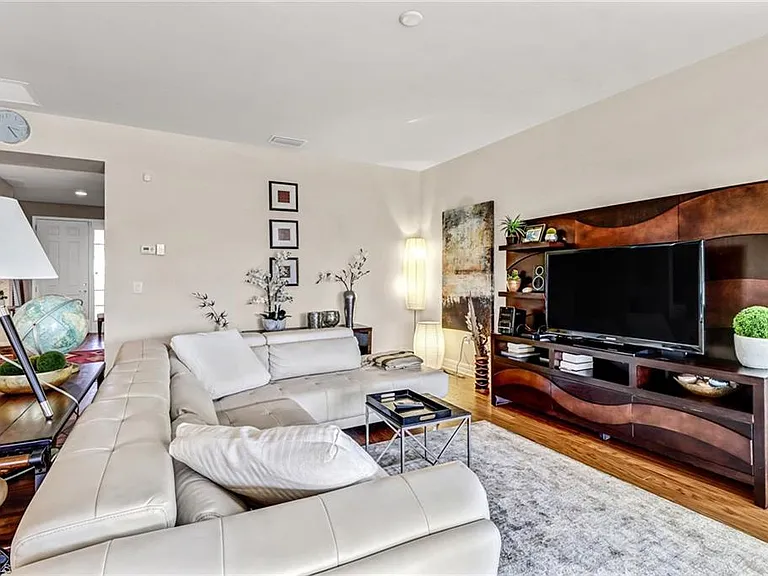 8416 Benelli Ct — Photo 3