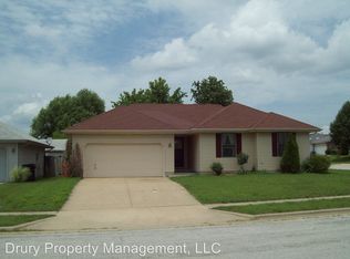 3051 W Webster St, Springfield, MO 65802