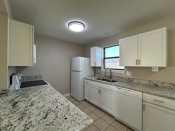 4th image of 1305 W Price Ln #1305