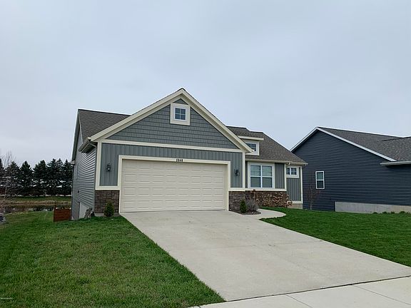 3rd image of 5948 Farmview Dr
