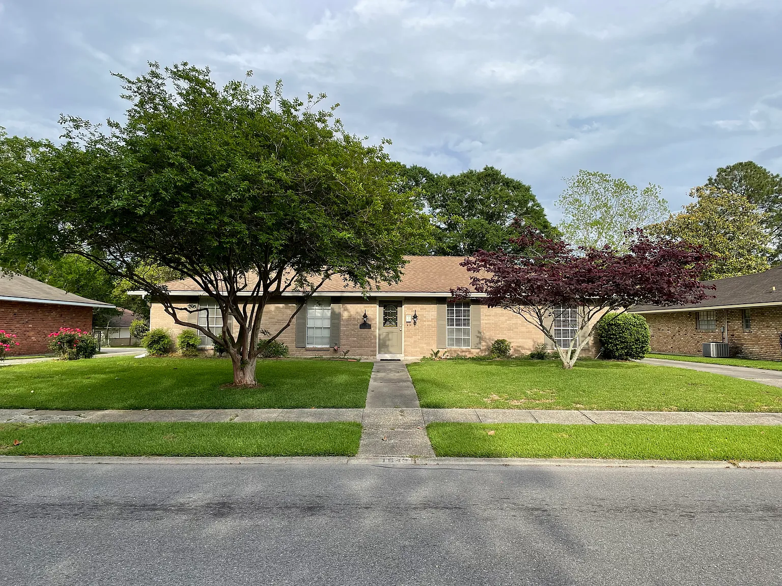 1543 Shawn Dr — Photo 2