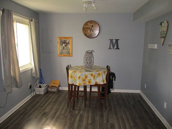 5th image of 130 Vine St