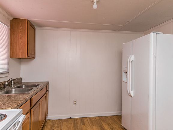 4th image of 188 Mallard St #2nd