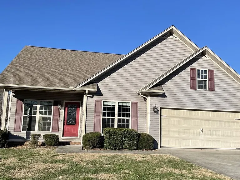 111 Stover Dr — Photo 1