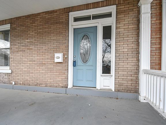 4th image of 165 Midland Ave