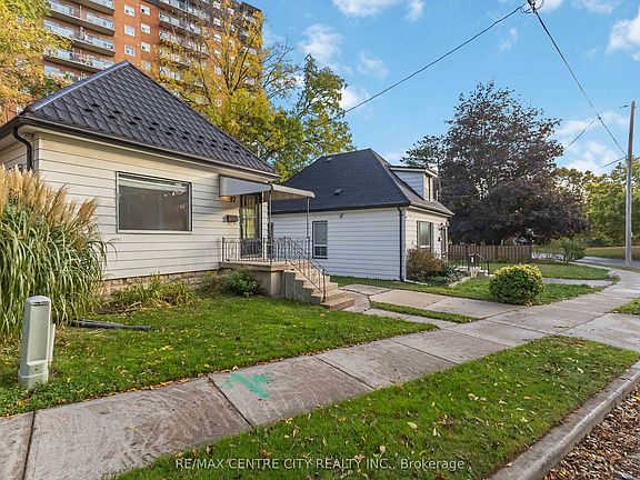 3rd image of 97 Walnut St