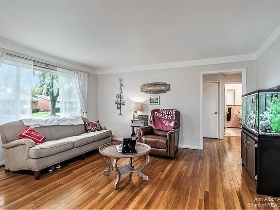 4th image of 1596 Fontaine Ave