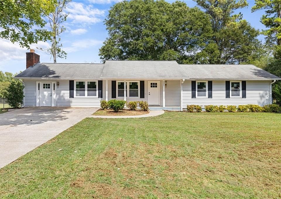 1st image of 3244 Apache Cir
