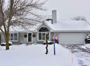 8865 S Patricia Blvd, Oak Creek, WI 53154