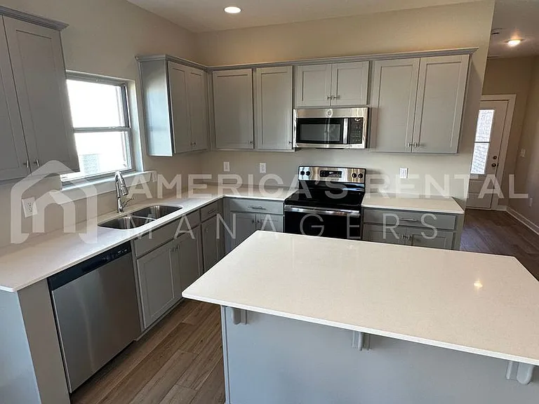 3764 Seaside Sparrow Cir — Photo 5