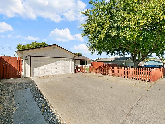 3rd image of 6941 Franela Way