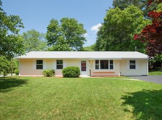 8 Fairbanks Rd, Brockton, MA 02302