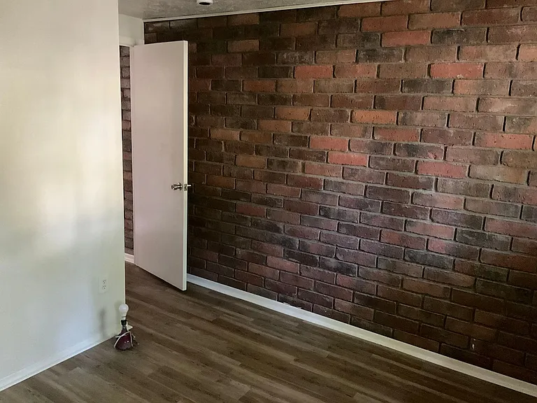 446 Crosby Dr — Photo 23