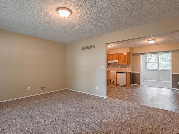 3rd image of 11051 Greenwood Rd #11051