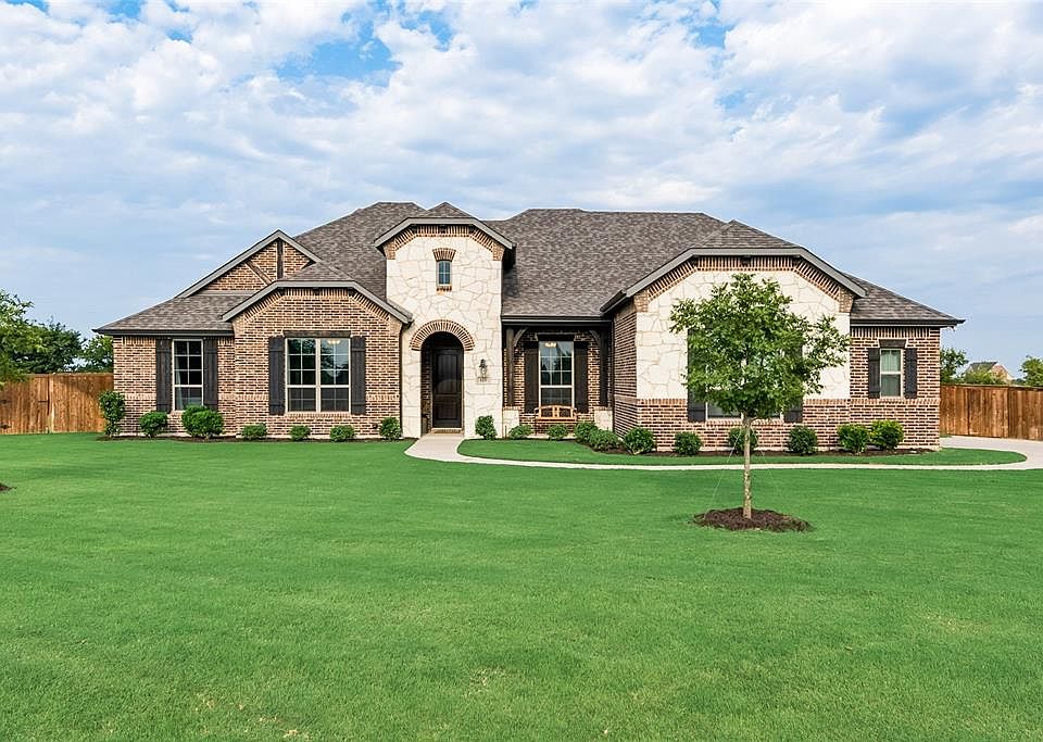 1st image of 125 Vail Ln
