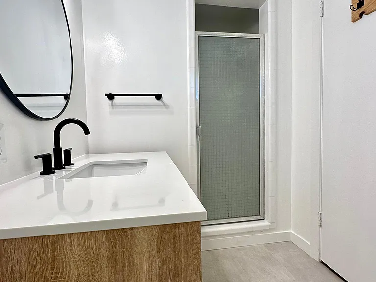 Bath off primary room