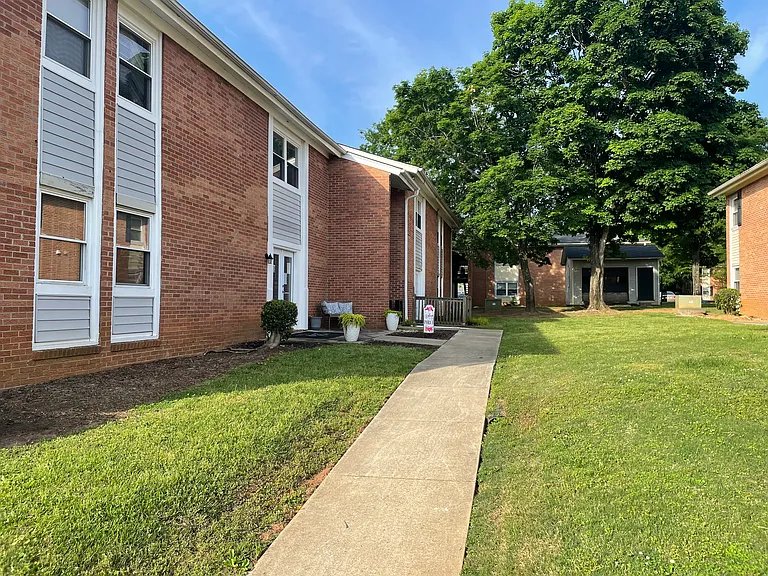 East Ridge Apartments — Photo 20