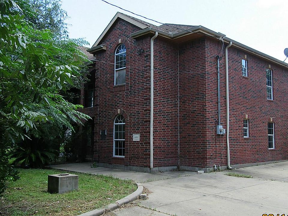 1st image of 13932 Greenville St
