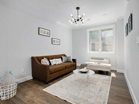 5th image of 31 Court House Pl Unit 102