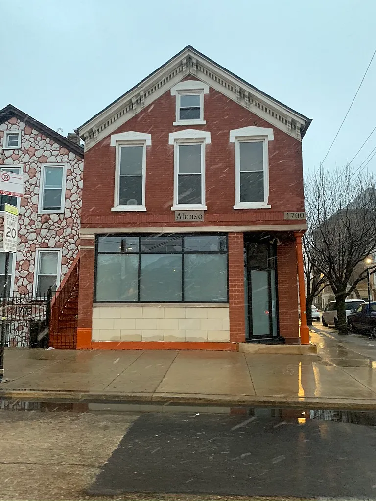 1 bed, 800 sqft, $1,790 — Photo 1