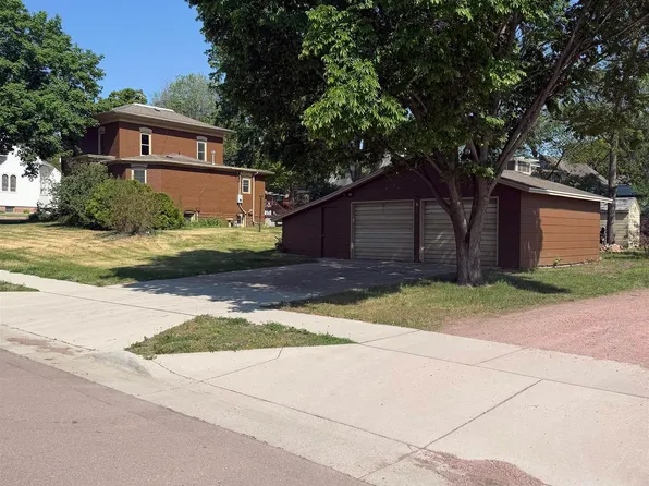 500 N State Ave, Dell Rapids, SD 57022