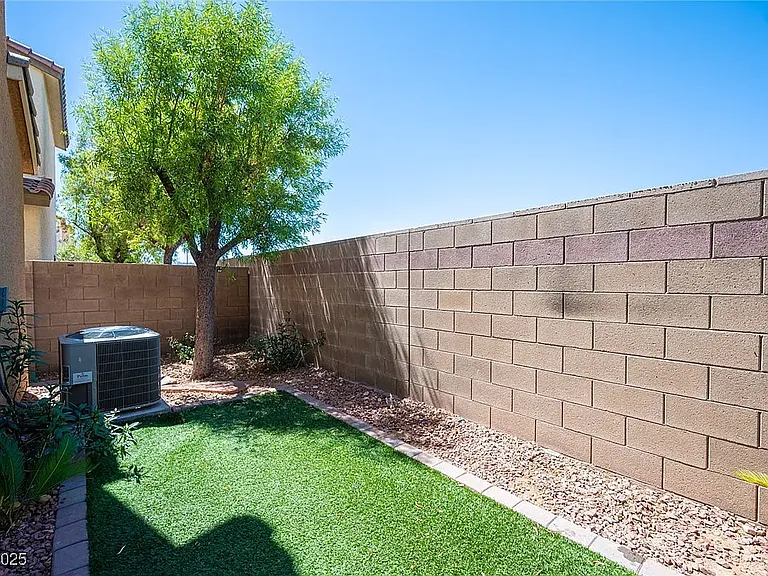 8368 Creek Canyon Ave — Photo 30