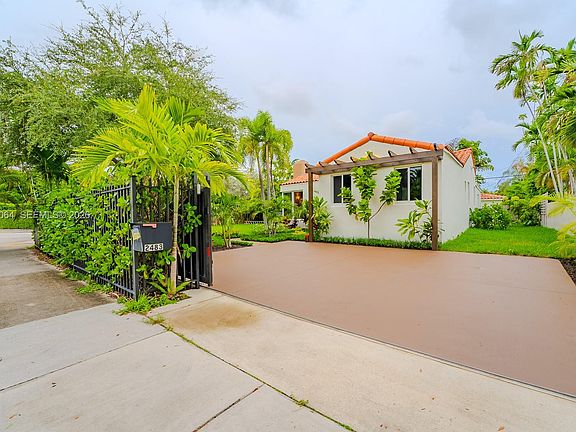 2nd image of 2483 SW 24th St