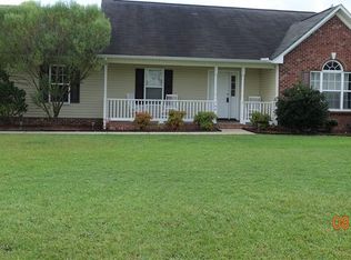 166 Eastfield Dr, Raeford, NC 28376