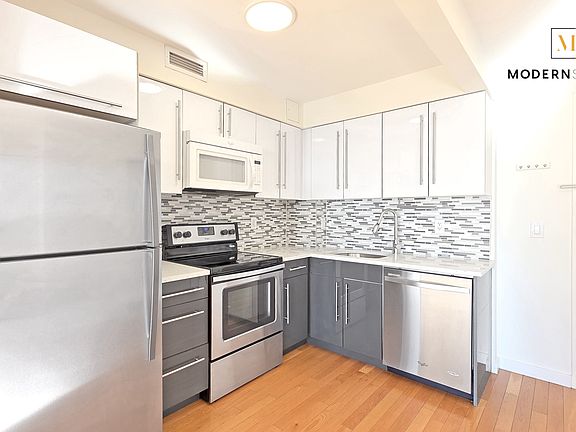 2nd image of 5205 Queens Blvd APT 6A