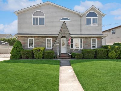 183 N Greene Avenue, Lindenhurst, NY, 11757